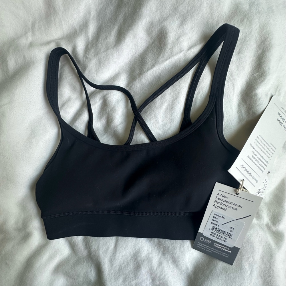 Vuori Women’s Mindset Sports bra, NWT, black, XS.